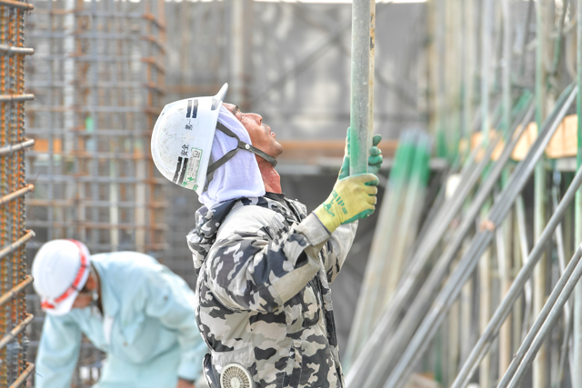 足場　求人